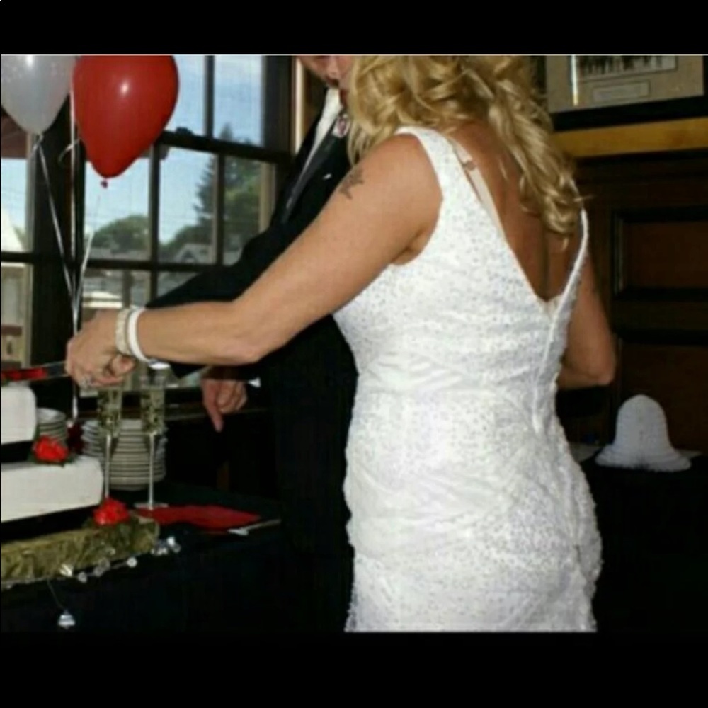 Destination Wedding Gown - Picture 4 of 4